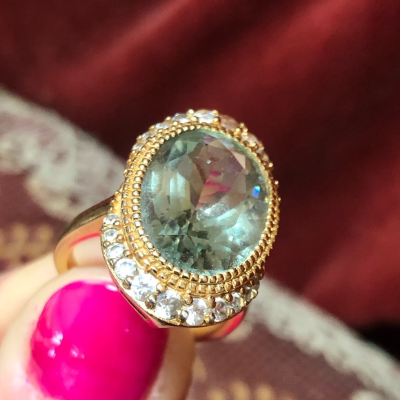 Green amethyst ring halo cubic zirconia  18 k gold over sterling silver size 7. - Picture 10 of 13